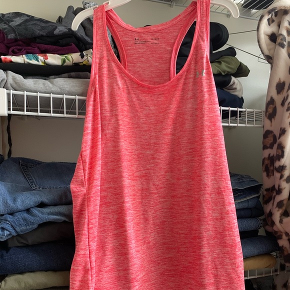 Under Armour women’s tank top - Picture 2 of 3